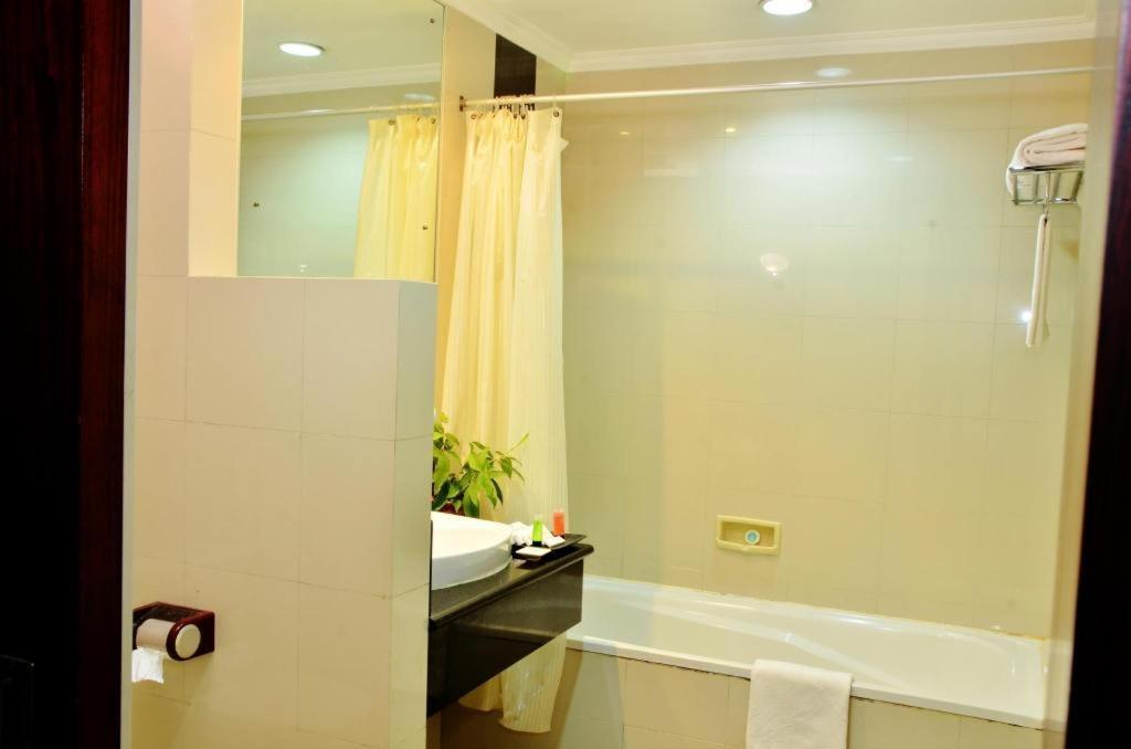 Hotel Tarakan Plaza Eksteriør bilde