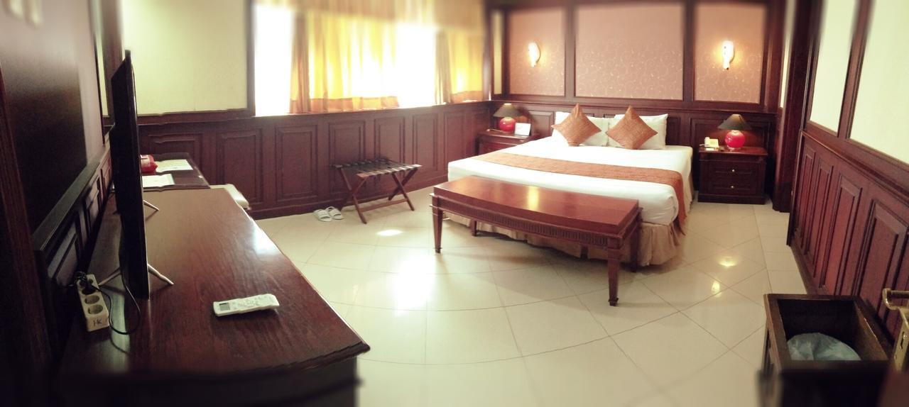 Hotel Tarakan Plaza Eksteriør bilde